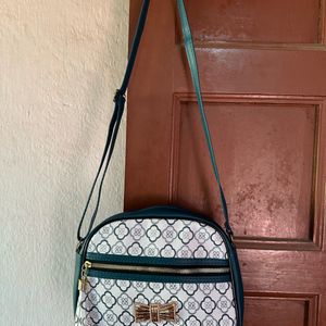 LADIES SLING BAG