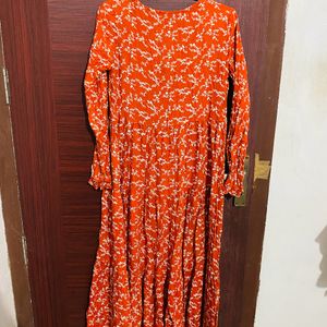 Beautiful Maxi Dress Size M. Never Used. But No Ta