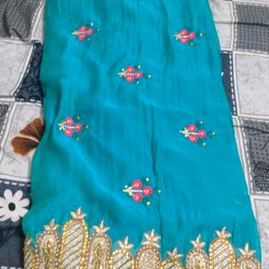 Selling - Heavy Border And Pallu Saree