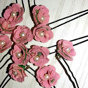 Juda Flower Pins