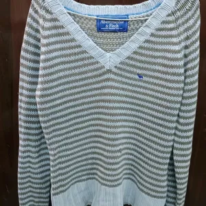 ABERCROMBIE & FITCH Woolen Sweater