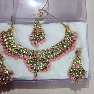 Necklace With Mangtika