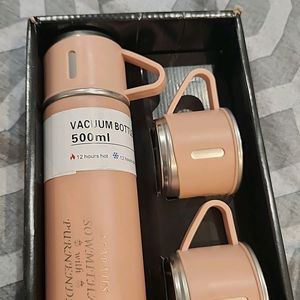 Vacuum Flask With Cups