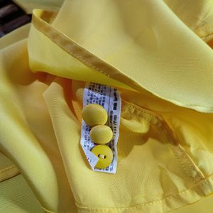 PRICE DROP 🔴Women's Yellow Top/Blouse