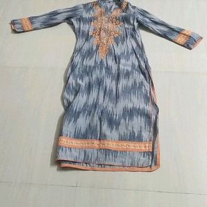 Free Gifts with Combo of 3 Kurtis