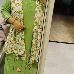 Kurta With Printed Stole