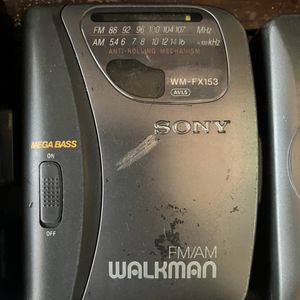 10 Cassette Walkman- NOT WORKING