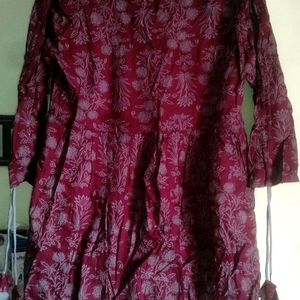 Maroon Tunic With 3/4 Foldng Hands