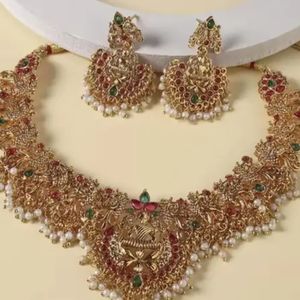 Necklace Set