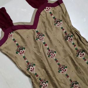 Rich Stylish Kurti For Ladies..