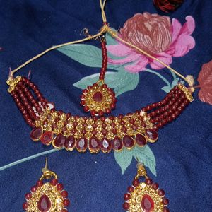 Mehroon Choker Set