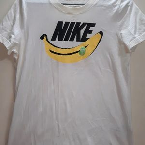 Nike Brand New White Tshirt💛