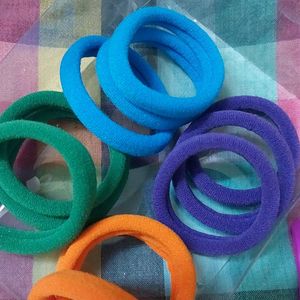 12 colorful rubber bands 2 pairs tic tac pin