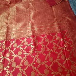 Fashionable Banarasi Weaving Silk Saree