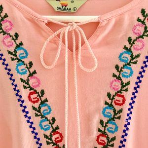 🌸 Embroidered Tunic 🌸