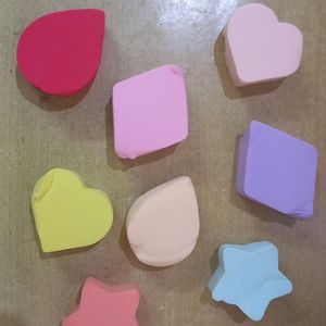 Set Of 8 Beauty Blenders+Jar