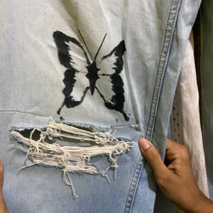 Trendy Ripped Jeans With Butterfly Print