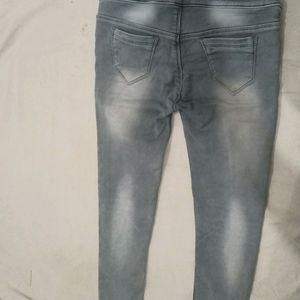 Damage Jeans