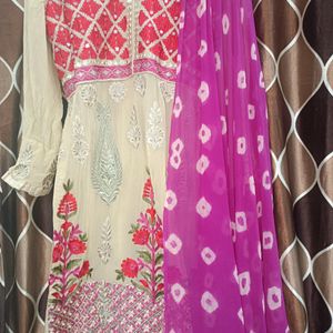 Beautiful Heavy Embroidery Naira Suit