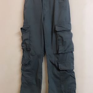 Bershka Cargo Pant