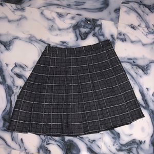 Korean Black Pleated Skirt