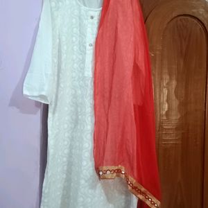 Red Dupatta And White Kurti Combo