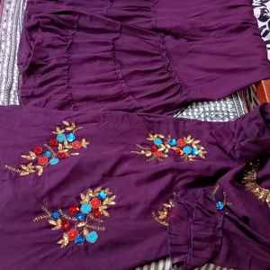 Beautiful  Like New Condition  Kurti Set