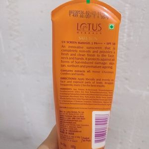 Lotus herbal Sunscreen