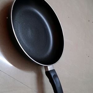 Combo Of Cooker And Fry Pan