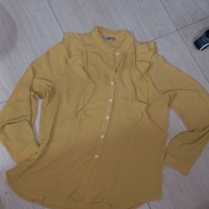 Mustard Top With Long Sleeves