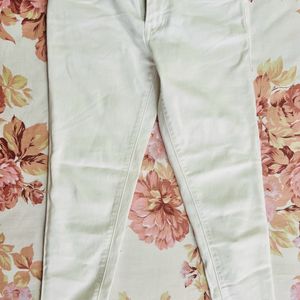 Women’s Straight Cropped White jeans