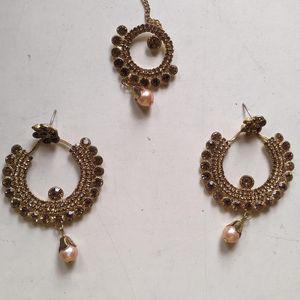 Earrings And Maang Tikka Set