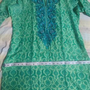 Printed Green Shaded L Kurta