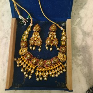 Golden Polished Kundan Neckless Set