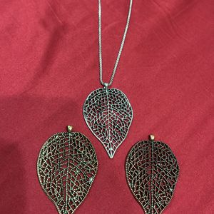 Leaf-shaped Pendant Necklaces