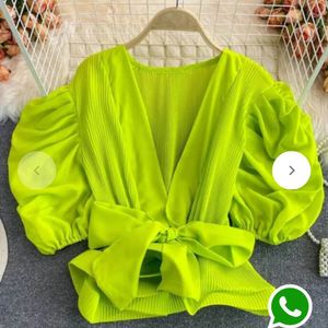 FASHIONABLE TOP in Limegreen