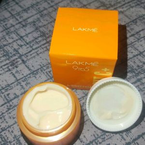 Lakme 9 To 5 Night Cream