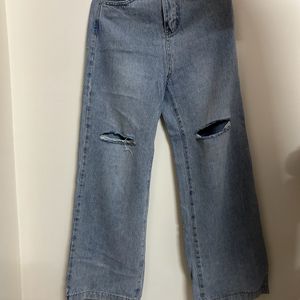 Knee Cut Jeans