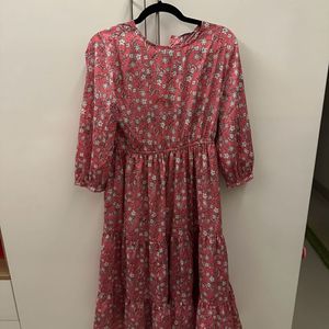 XL size Beautiful Pink Flowered Dress W/ Belt