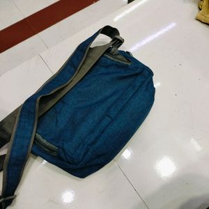 Blue Travel Hand Bag. Good Condition