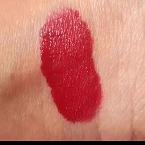 Manish Malhotra Liquid Matte Lipstick