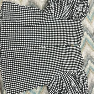 Baloon Sleeves Balck And White Check Top