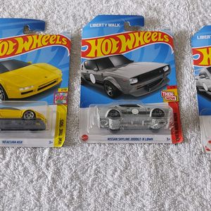 3 Hotwheels Car Set