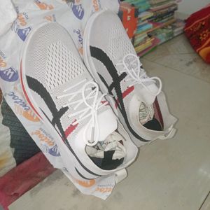 "WENTOE SPORTS" RUNNING SPORT SHOES. FOR SIZE- 6