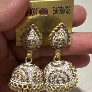 White And Gold Earrings