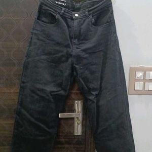 A Wide Leg Black Jeans