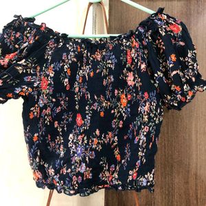 Trends Off shoulder Crop Top