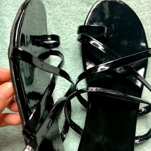 Good Condition Black Flat