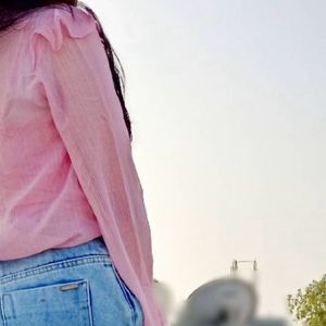 Light Pink Top With Glittery Wire Shaped Lines