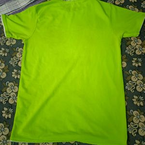 zara brnded t.shirt size xl tight for me